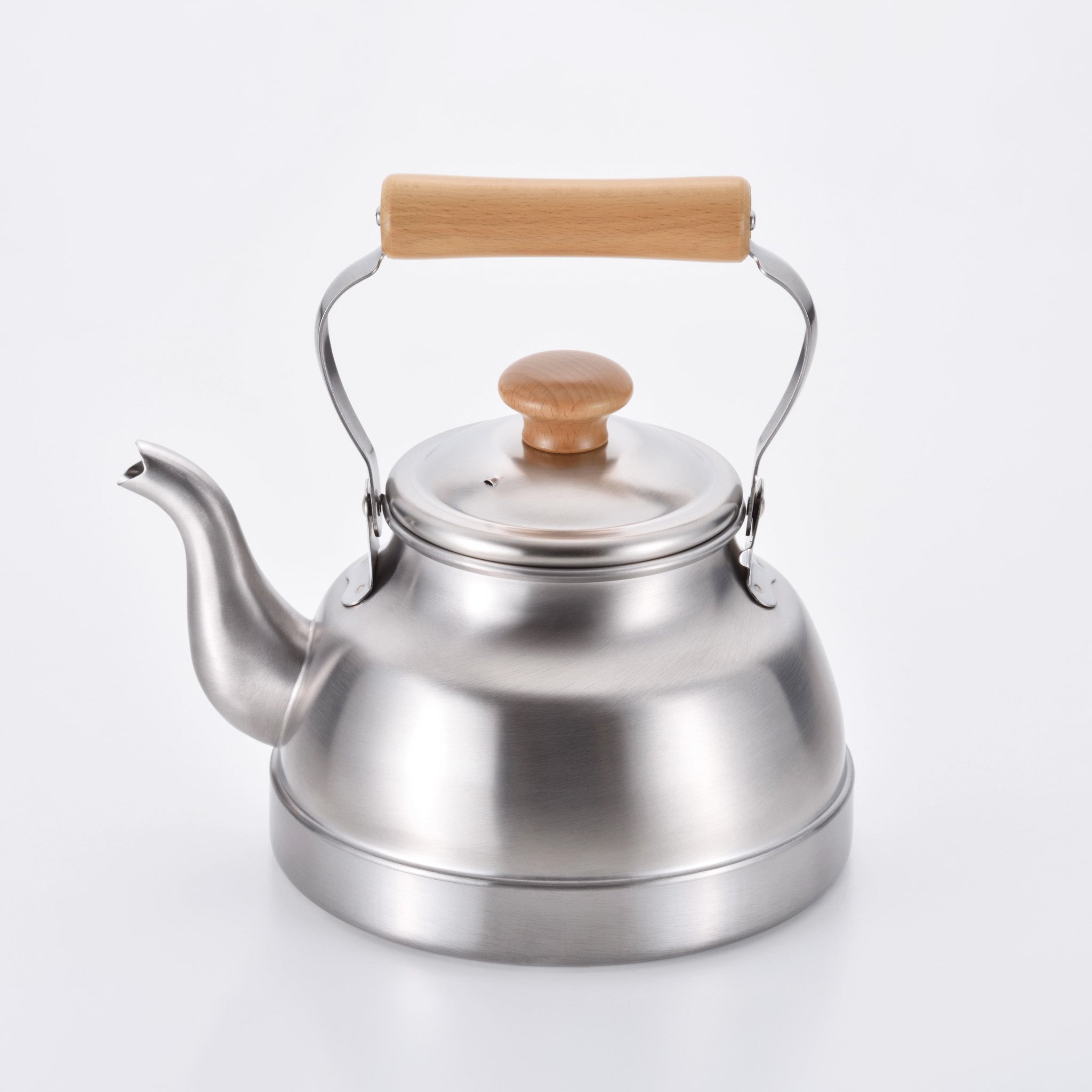 Chitose Wooden Handle Classical Kettle