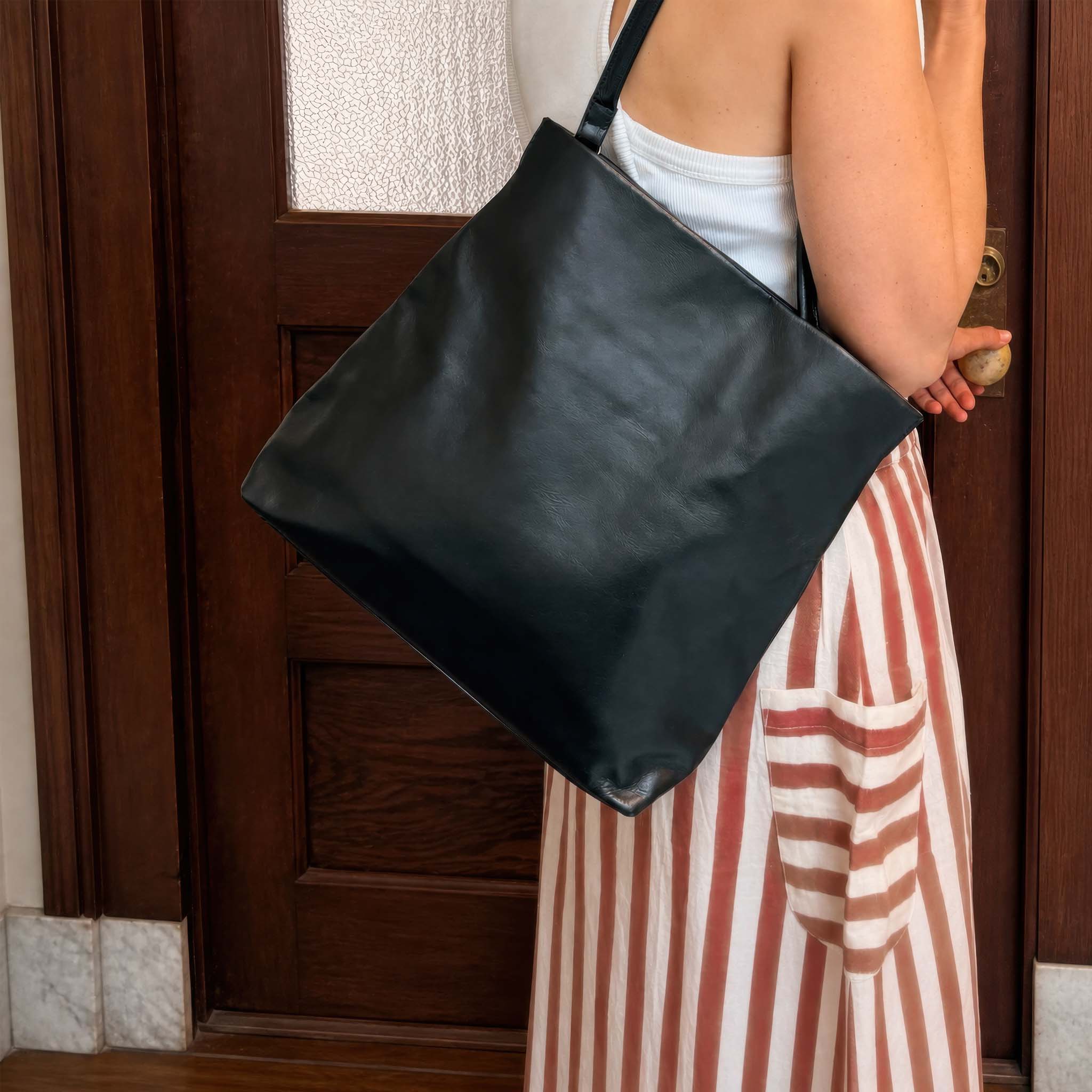 Chambal Clutch with Tabs
