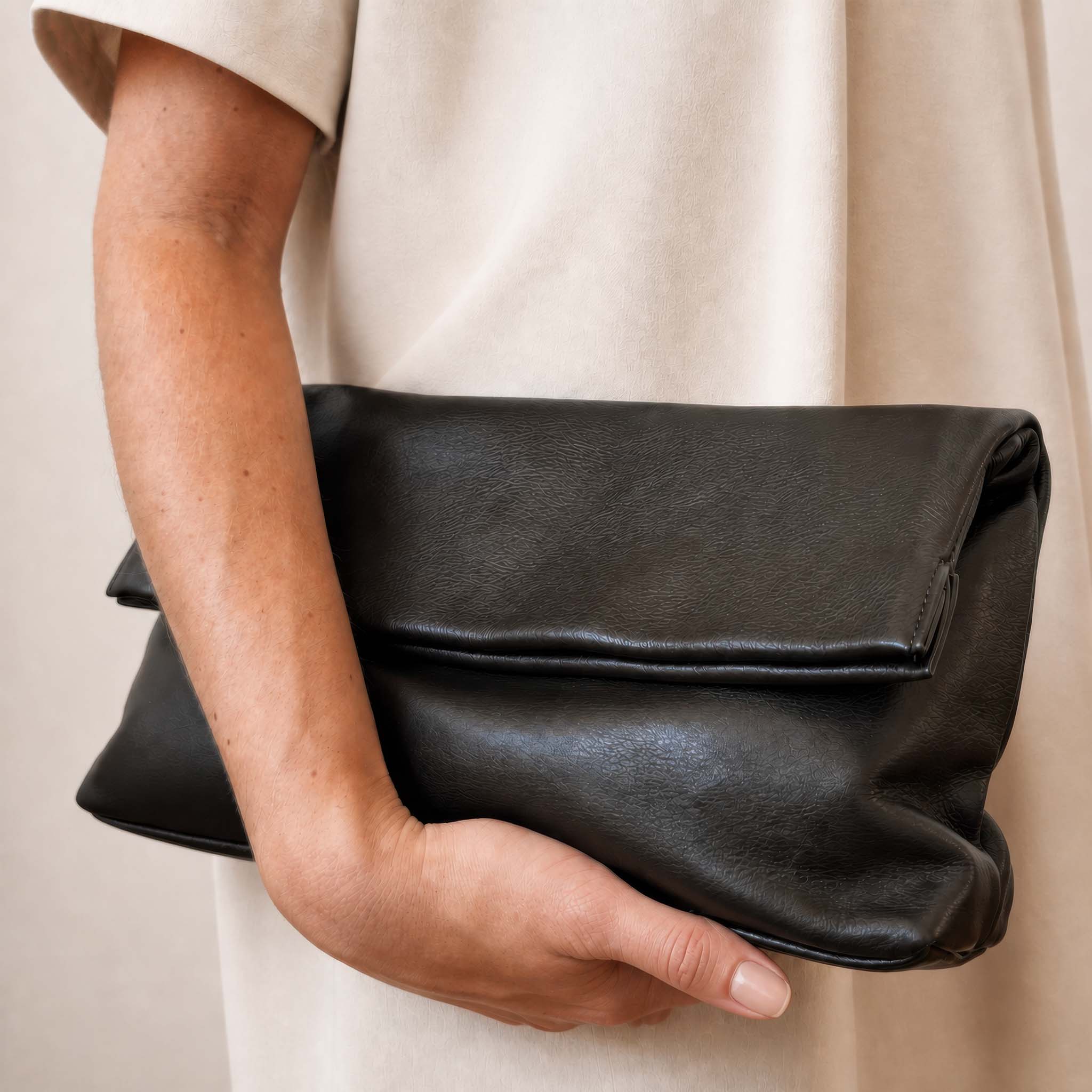 Chambal Clutch with Tabs