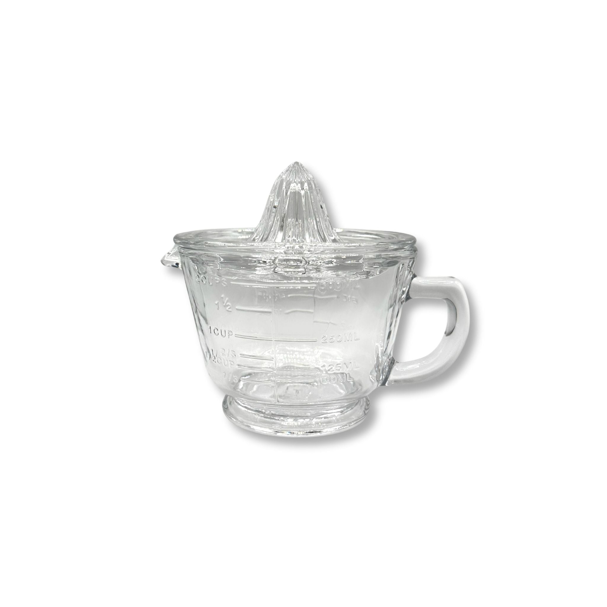 Image of Earth & Nest's Citrus juicer on a white background