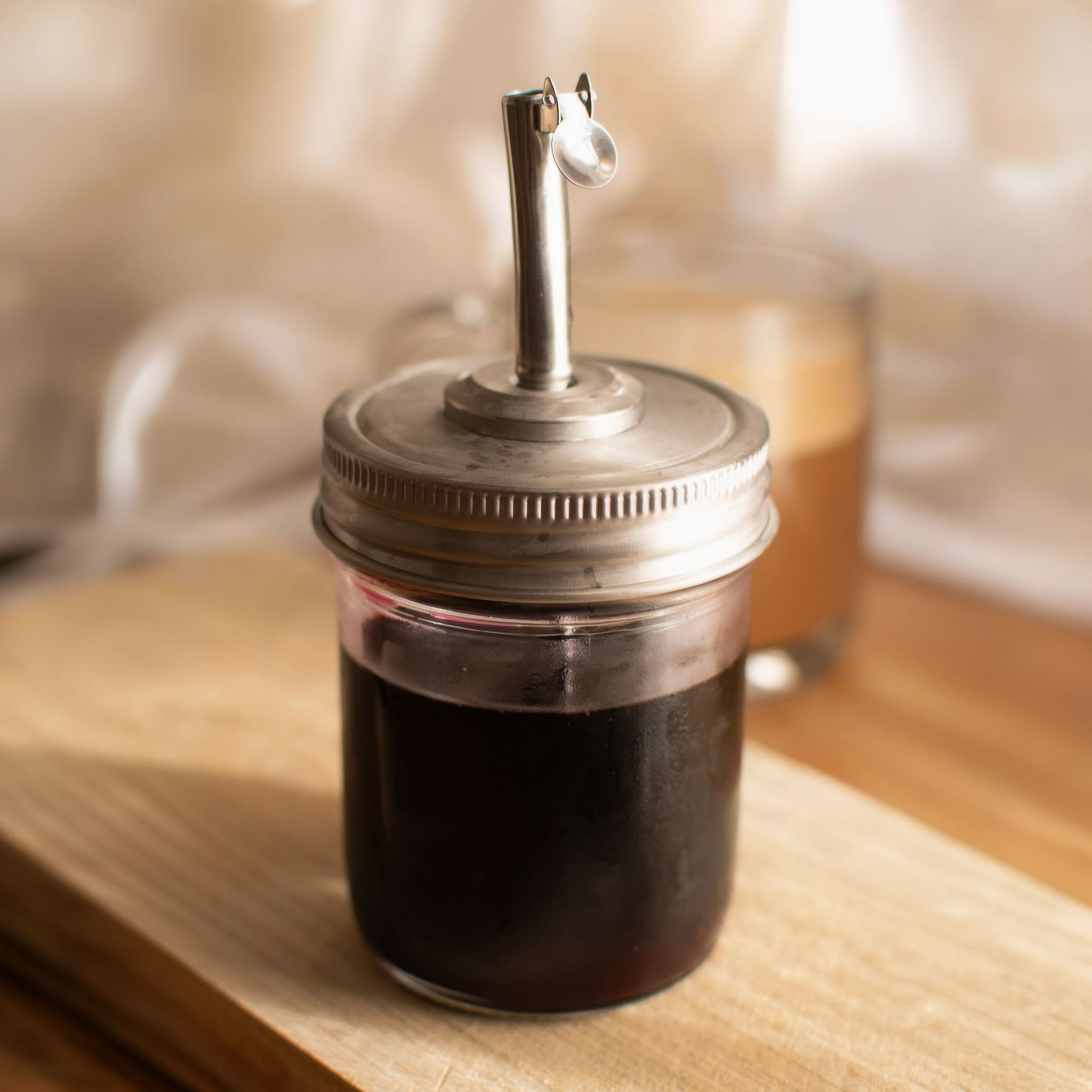 Mason Jar Self-Closing Pour Spout