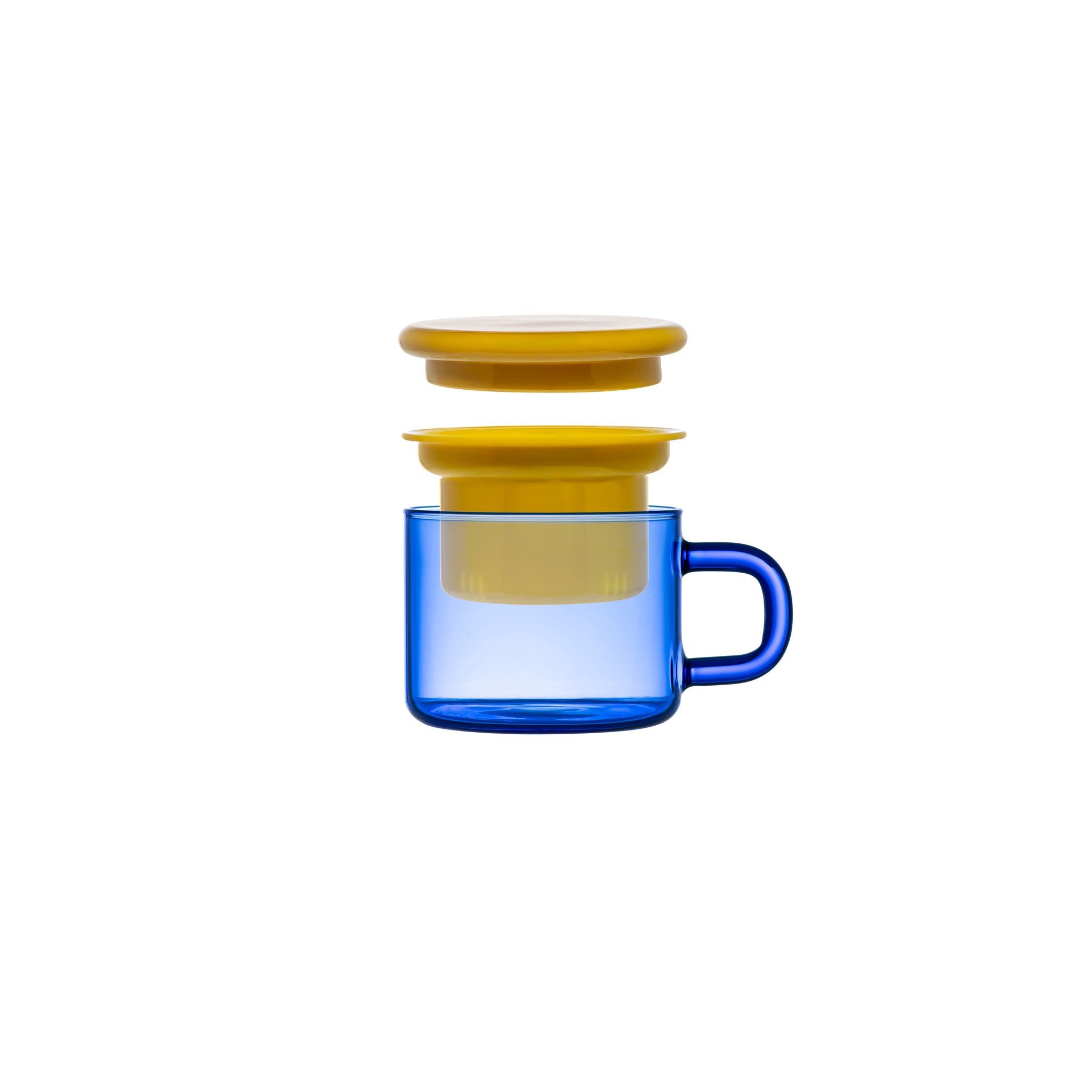 The Stockholm Chá for One tea set with lid and infuser raised on a white background