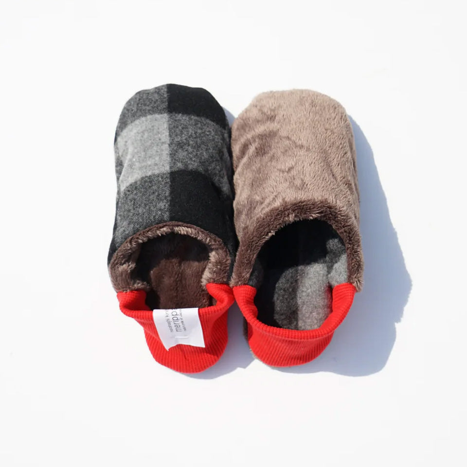 image of merippa slippers Flannel block plaid and Fur design one slipper reversed