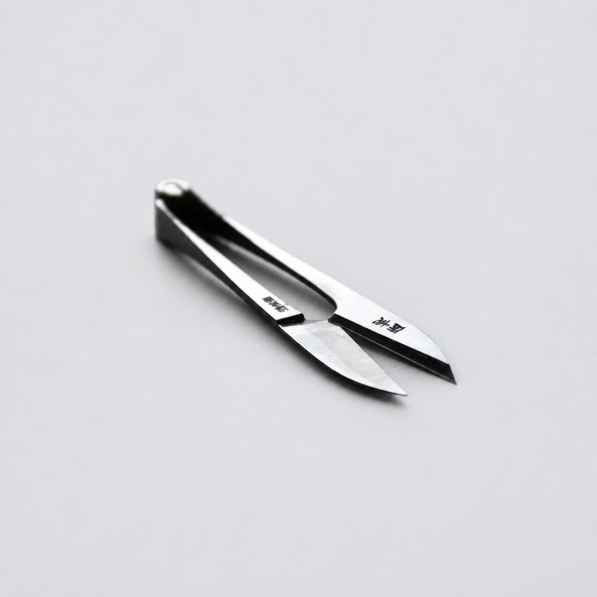 Pair of Terazaki Hamono Tsume Scissors shown on a clean light gray background.